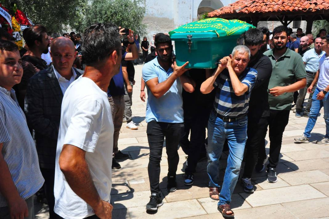 Gabar Dağı'nda ölen mühendise son veda! Petrol sahasında sondaj kulesi devrilmişti - Resim: 23